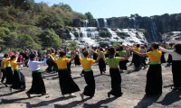 Lễ hội Xên Mường rộn ràng ở thác Pongour